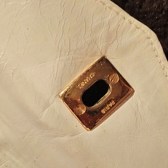 Vintage Chanel Purse - Picture 4 of 6